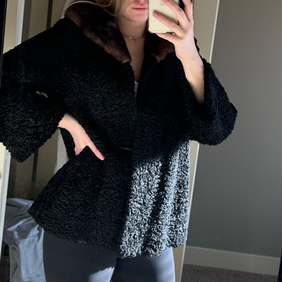 VINTAGE LAMB FUR JACKET - Picture 7 of 9